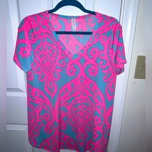 Beautiful Size Large short sleeve top. Really bright and gorgeous  print.